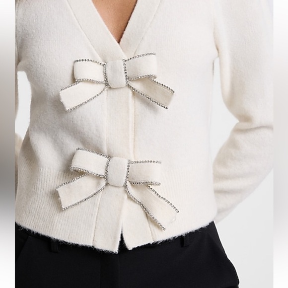 [⭐️ PRICE FIRM] EXPRESS Bow V-Neck Puff Shoulder Cardigan Sweater Ivory White L - Picture 4 of 12